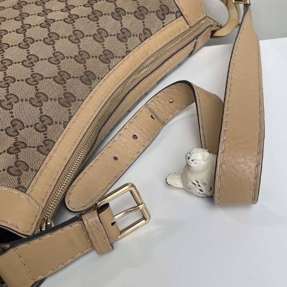Gucci Charlotte Shoulder Bag - Picture 11 of 16